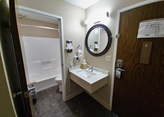Hotel Super 8 By Wyndham Goodyear/phoenix Area 2*
