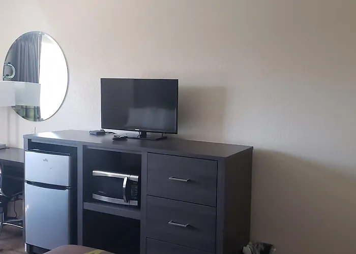 Super 8 By Wyndham Goodyear/phoenix Area