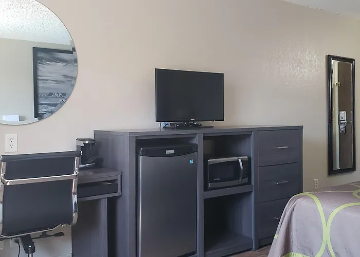 Super 8 By Wyndham Goodyear/phoenix Area 2* Goodyear