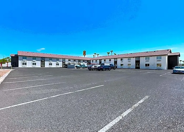 Hotel Super 8 By Wyndham Goodyear/phoenix Area