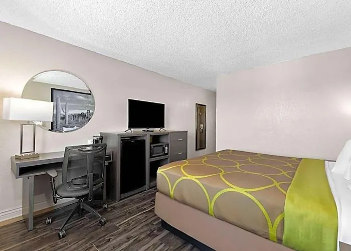 Super 8 By Wyndham Goodyear/phoenix Area Hotel 2*
