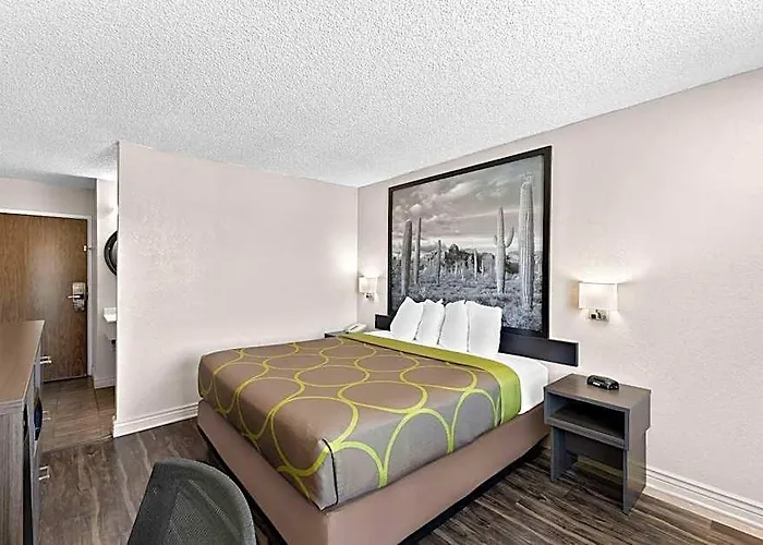 Super 8 By Wyndham Goodyear/phoenix Area Hotel 2*