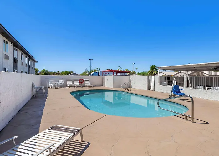 Super 8 By Wyndham Goodyear/phoenix Area Goodyear